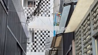 CHO THUÊ NHÀ NGUYỄN TRỌNG TUYỂN QPN - 4 TẦNG, 3PN, GIÁ 13TR