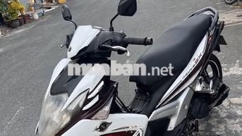 Yamaha Nouvo 5 Fi Trắng, Đỏ, Đen