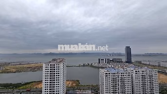 Cho thuê căn hộ VIP tầng cao, 2PN, căn góc view trực diện biển