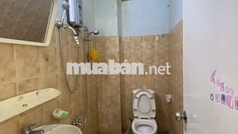 Còn dư phòng mới sơn giờ giấc tự do khu yên tĩnh.