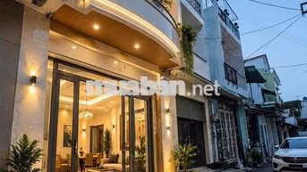 BÁN NHÀ: KHU ẨM THỰC TÔ HIỆU - HOÀ BÌNH .ĐẦM SEN 4M X18M 2 TẦNG BTCT
