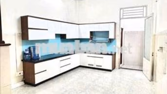 Cho thuê nhà 4 tầng 1/ hẻm xe hơi P.