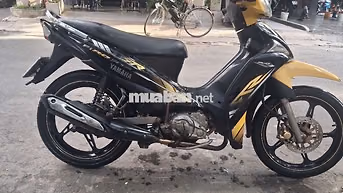 Yamaha Si (Sirius) Fi 2013 ng rin, có giao lưu xe
