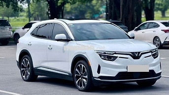 Thanh lý VinFast VF 8 Plus 2025 Trắng Mỹ 20.000KM