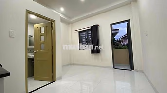 Thuê ngay căn ban công 29m2 ánh sáng tự nhiên ngay Nguyễn Xí gần Q1,3