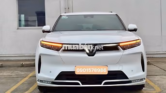 VinFast VF9 Plus 2024 Trắng 7 chỗ