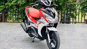 Honda Airblade 110 2012 Đỏ trắng đen xe đjep êm ái