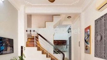 NHÀ Q.1  4,5x17M – TRỆT 4 LẦU, 6PN, FULL NỘI THẤT