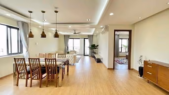 Chung cư Satra-Phan Đăng Lưu- Penhouse 200m2, 4p ngủ, giá 50tr/tháng