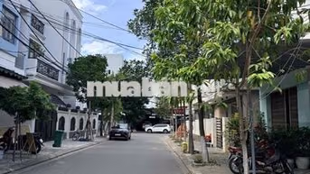 cho thuê nhà nguyên căn có gác lững