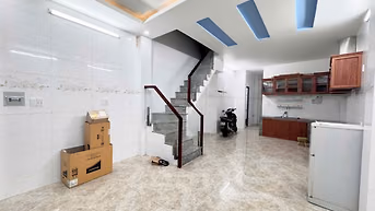 Cho Thuê Nhà Nguyên Căn Giáp Quận 1, Vinhomes, Sài Gòn Pear 