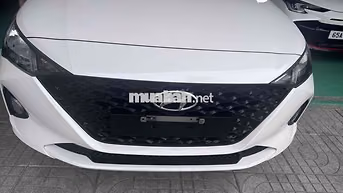 Hyundai Accent Trắng Số sàn