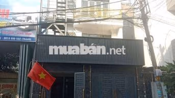 Khách sạn xây mới trong chợ đầu mối mặt tiền nhựa