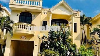 Cho Thuê Nguyên Căn Biệt Thự DT 500m2 1Trệt 2Lầu 5Pn 5Wc Hồ Bơi Tenic