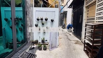 Nhà nguyên căn đường 3 tháng 2, 2PN full nội thất 11tr