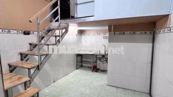phòng có lối đi riêng. có phòng máy lạnh. yên tĩnh và an ninhh