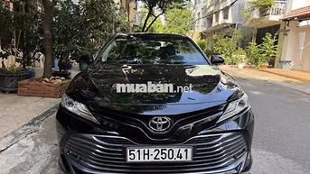 Toyota Camry 2.5Q 2019 Đen Nhập khẩu