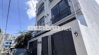 Nhà Mới xây Full nội thất có thang máy 3 tầng đối điện Vạn Phúc City