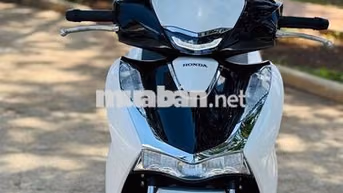 Honda SH 160i ABS 2025 Trắng 1.500 km