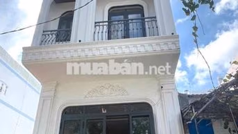 Nhà mới 3 lầu 10 phòng full máy lạnh KDC Diệu Hiền