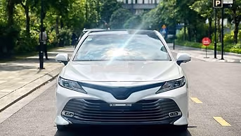 Toyota Camry 2.0G 2021 Trắng 70000 km