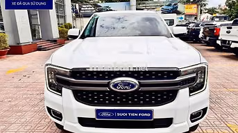Ford Ranger XLS 4x2 AT 2025 Trắng
