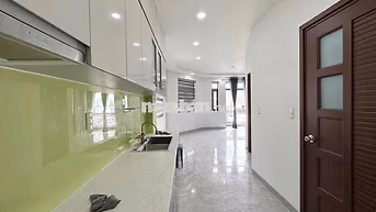 CĂN HỘ MINI 2 PHÒNG NGỦ BAN CÔNG FULL NỘI THẤT NGAY CẦU BÀ HOM