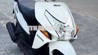Honda Click Trắng Tiết kiệm xăng đời cuối