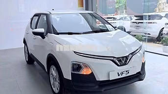 VinFast VF 5 Trắng Tự động