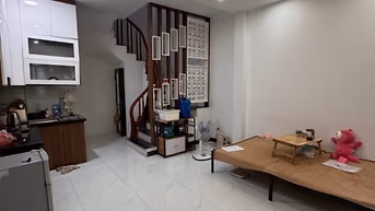 Bán gấp nhà Đại La, Hai Bà Trưng 32m2, 5 tầng mới 3PN, sổ đỏ CC,6,95tỷ