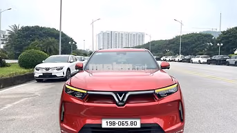 VinFast VF9 Plus 2024 Đỏ 6 chỗ 600 km