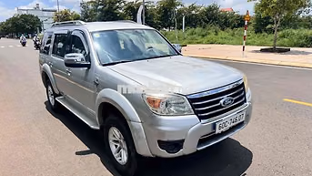 Ford Everest 2011 2 cầu Số sàn Xăng Bạc,xe cực đẹp