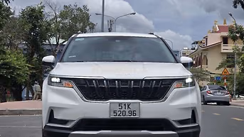 KIA CARNIVAL 2.2L SX LUXURY 2022, DẦU 8GHE 79000KM