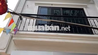 Cho thuê nhà nguyên căn mới 5 tầng x35m2 có thang máy xịn