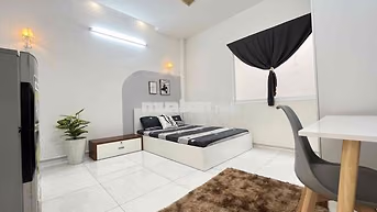 Phòng cửa sổ - full nội thất - cực sạch sẽ - ngay Tô Hiệu - kế Đầm Sen