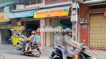 Q11 Cho thuê Mặt bằng cửa hàng (có trong nhà và điện nước) gần chợ