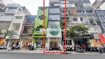 MT NGUYỄN TRÃI P. BẾN THÀNH Q1 , DT : 300M2 VỊ TRÍ ĐẮC ĐỊA LÀM STORE
