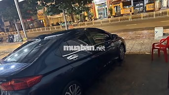Honda City Xanh đen 5 chỗ