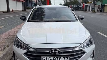 Hyundai Elantra 2019 Trắng