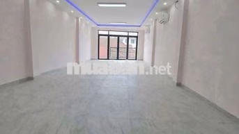 CHO THUÊ NHÀ 5X22(TRỆT+LỬNG+2LẦU+THANG MÁY+ FULL MÁY LẠNH SÀN SUỐT 