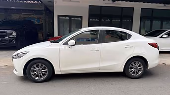 Mazda Mazda 2 2021 Trắng Tự động 4 vạn km