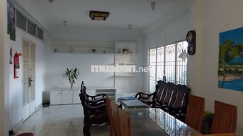Căn hộ chung cư 114 m2, 3PN view đẹp, giá 9 Triệu/tháng
