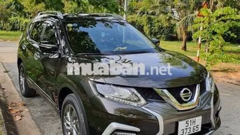 Nissan X-Trail 2020 2.5 Premium xanh oliu 17571 km