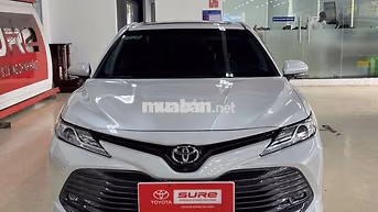 Bán Camry 2.5Q 2019 Trắng - Xe gia đình sử dụng