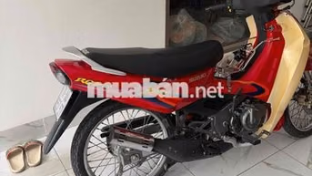 Suzuki RGV 120 2000