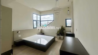 CHÍNH CHỦ CHO THUÊ - STUDIO PENTHOUSE - NỘI THẤT MỚI - BẾP TÁCH BIỆT