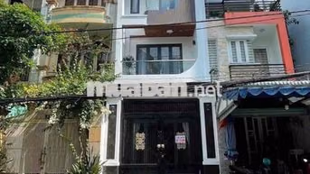 Cho thuê nhà mặt tiền Phan Huy Thực Q7 -