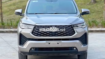 Toyota Innova Cross 2.0V 2025 Xám 1 vạn km