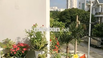 TÌM BÉ NỮ Ở GHÉP 1:1 - CÓ BAN CÔNG RỘNG - TỔNG 2Tr