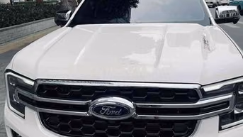 Ford Everest 4x4 2025 Trắng 9.000 km
